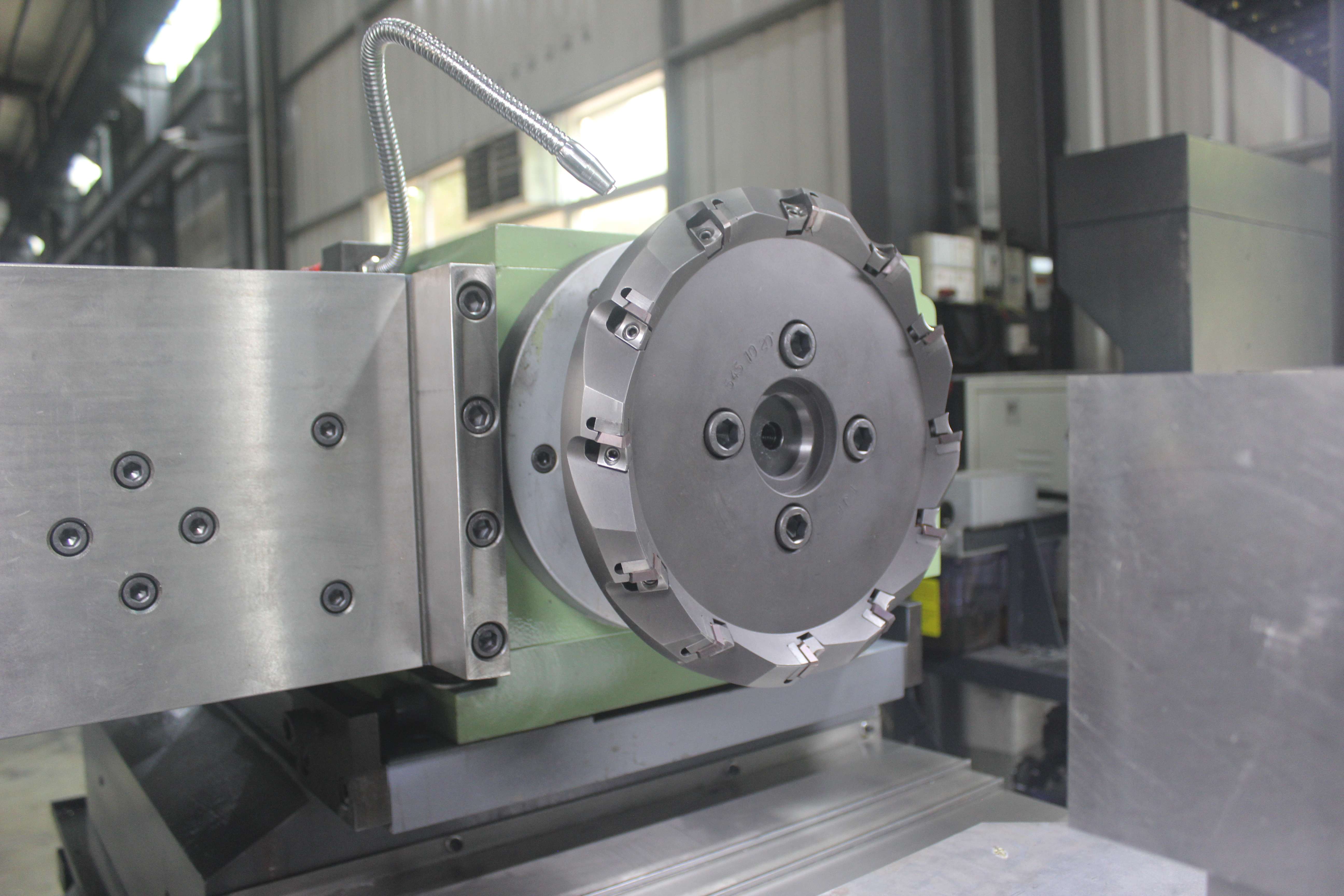 GooDa CNC Twin Headed Milling Machine Heavy-cutting gear spindle & Automatically remove chips