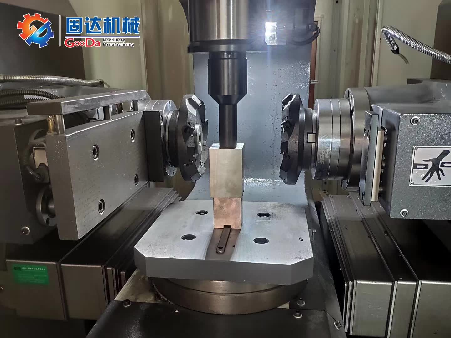 Gooda CNC Twin-heads Milling Machine Small size Mini Machining Center YG-300NC (12)