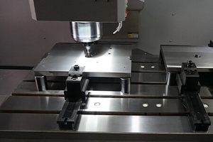 Vertical Machining Center LJ-1270B-2T-2.jpg